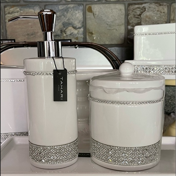 🎉SOLD🎉Tahari White RHINESTONES Crystals Luxe Glam 5 Pc Set | NEW! - Picture 2 of 9